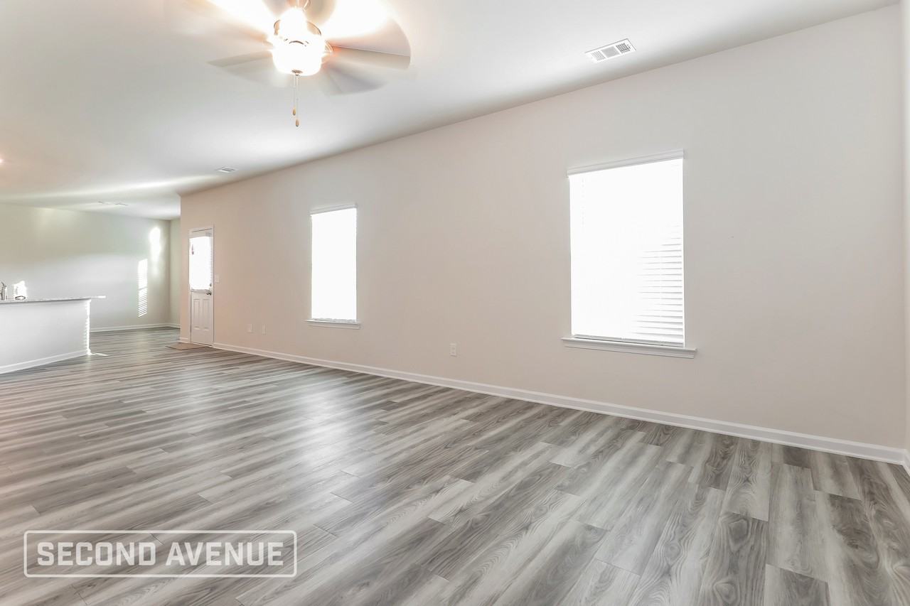 1146 Amadas Dr - Photo 7 of 33