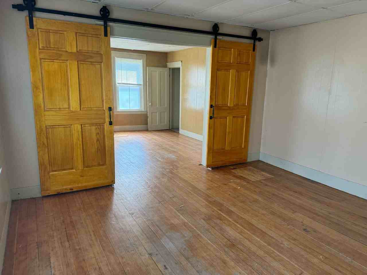 61 Main Street - Photo 3 of 19