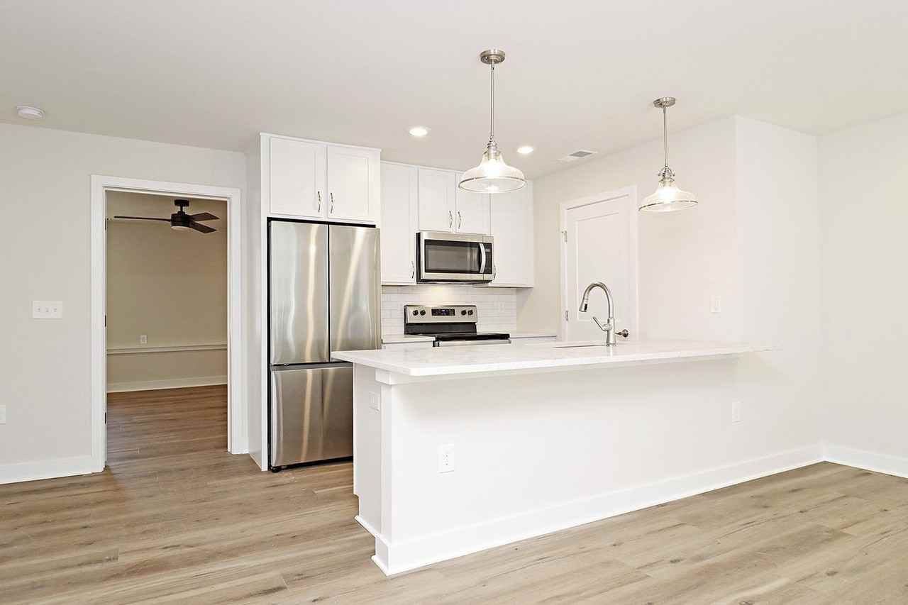 5065 Mary Jackson Ct #B - Photo 4 of 19