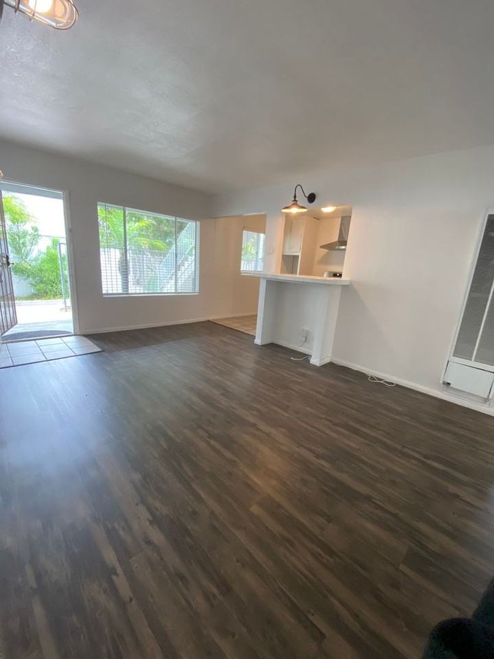 4935 Coronado Ave - Photo 2 of 23