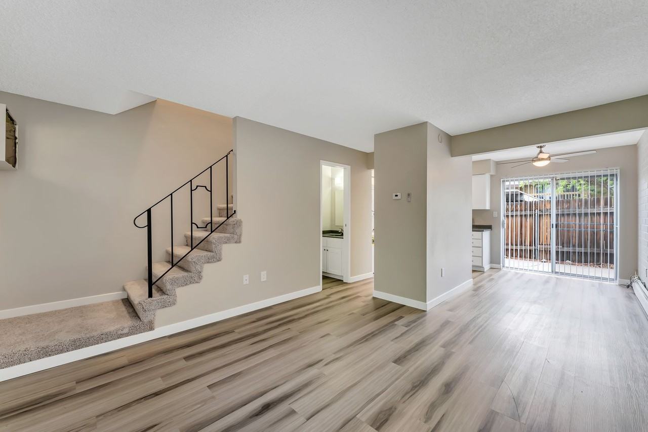 Country Club Villas - Photo 2 of 42