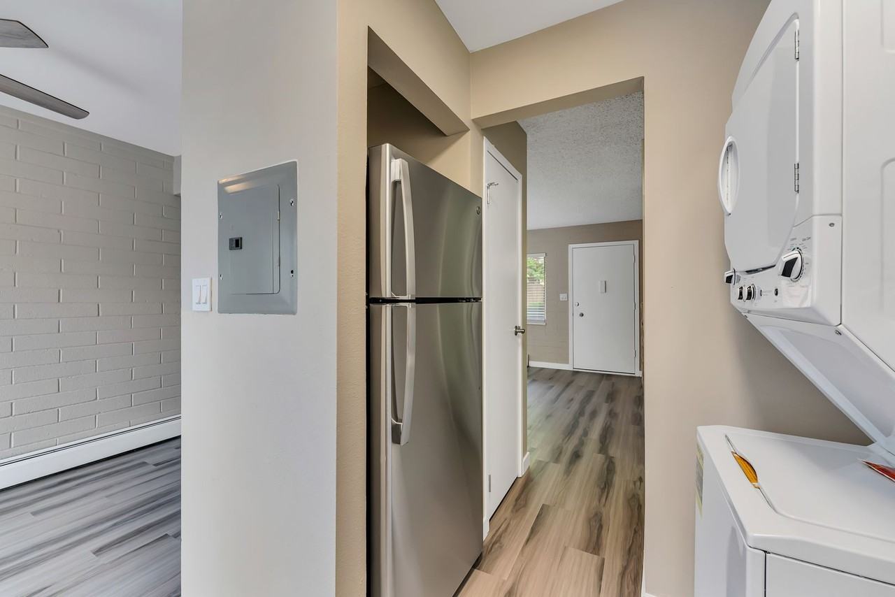 Country Club Villas - Photo 5 of 42