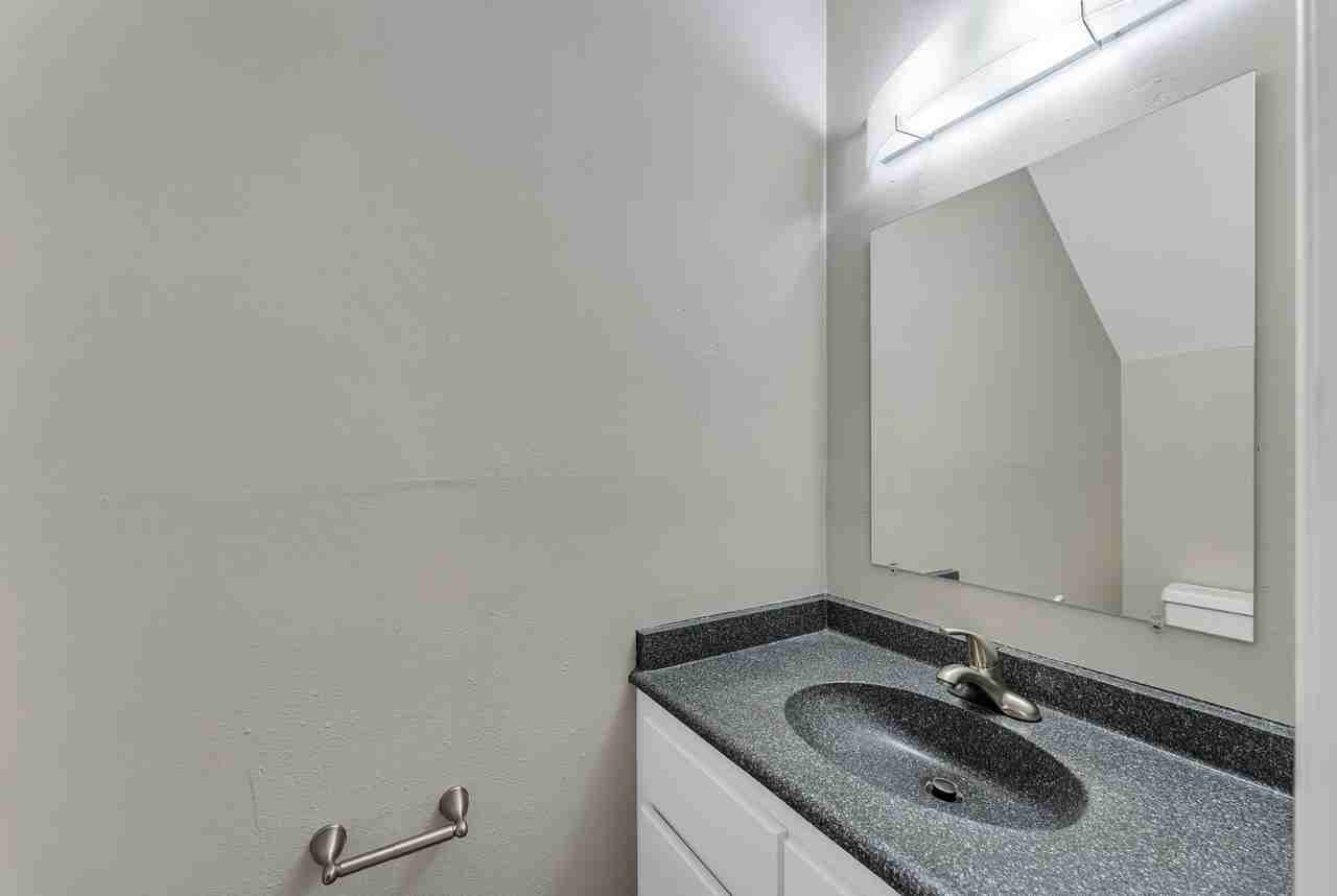 Country Club Villas - Photo 6 of 42