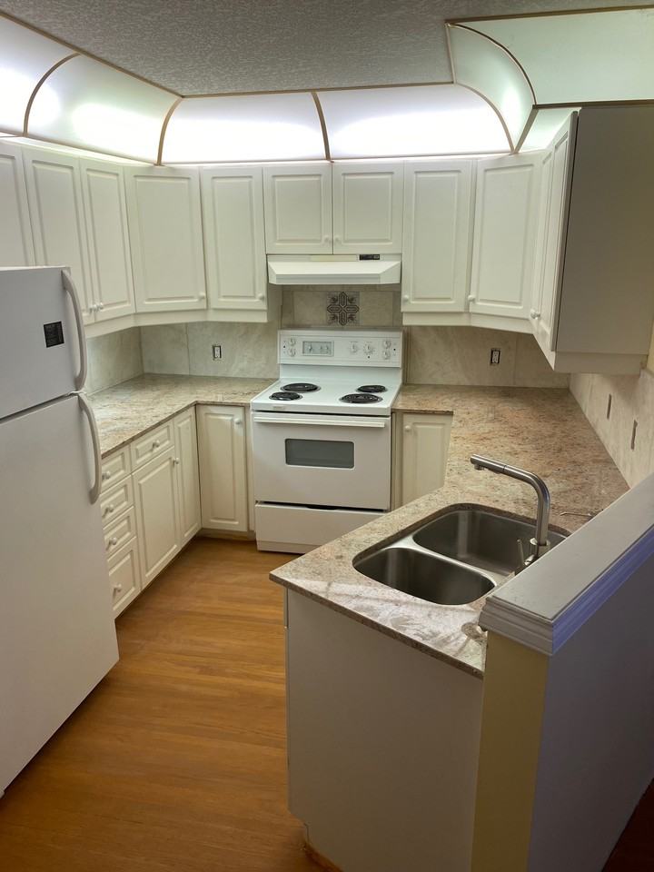 1818 Simcoe Blvd Sw - Photo 2 of 27