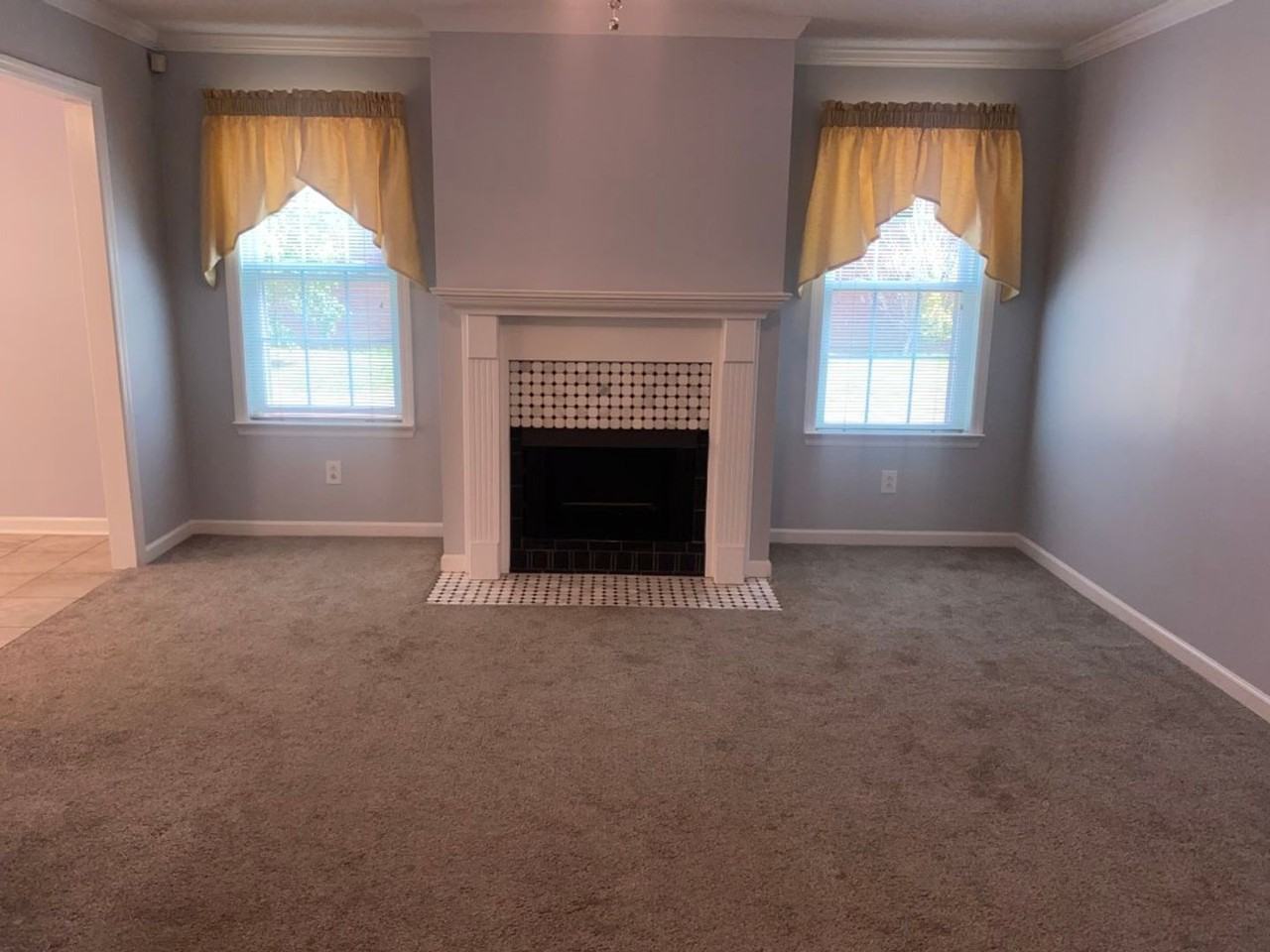 636 Potomac Pl - Photo 3 of 13