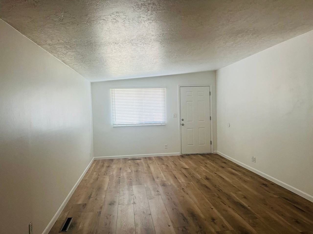 950 N Monroe Blvd - Photo 4 of 9