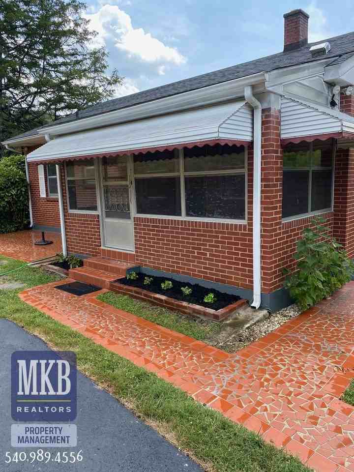 6099 Franklin Rd - Photo 2 of 34