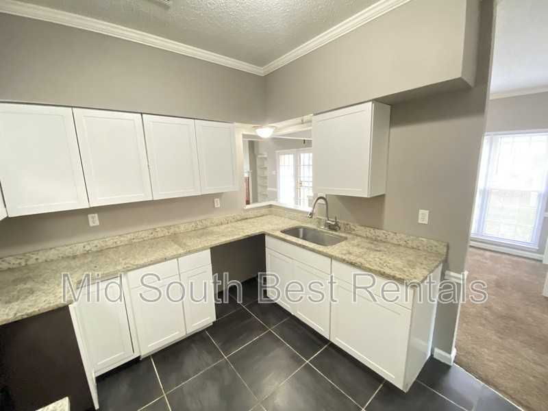 5153 Walton Lake Dr - Photo 3 of 12