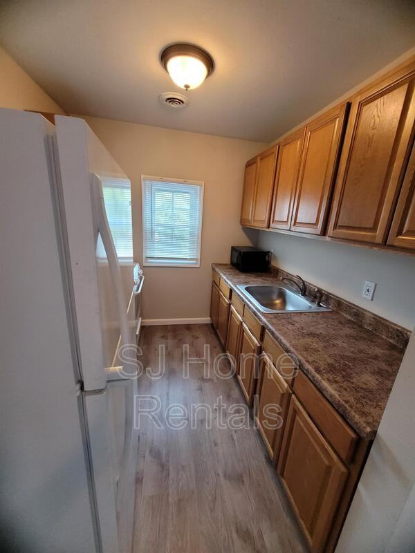 33 Mill St - Photo 3 of 19