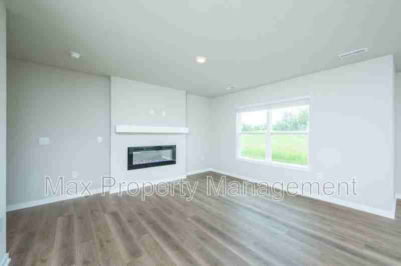 4582 Se Rockford - Photo 7 of 21