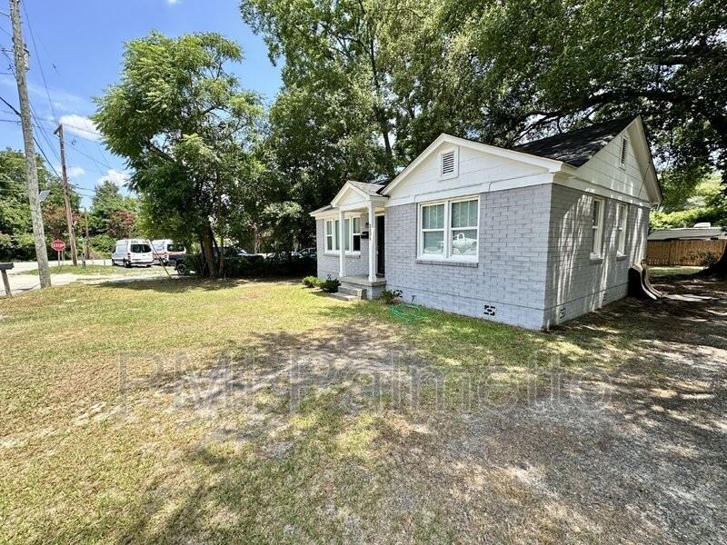 2201 Vine St - Photo 3 of 19