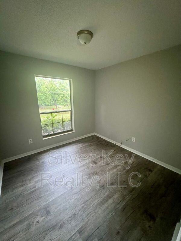 311 Sunset Dr #6 - Photo 5 of 9