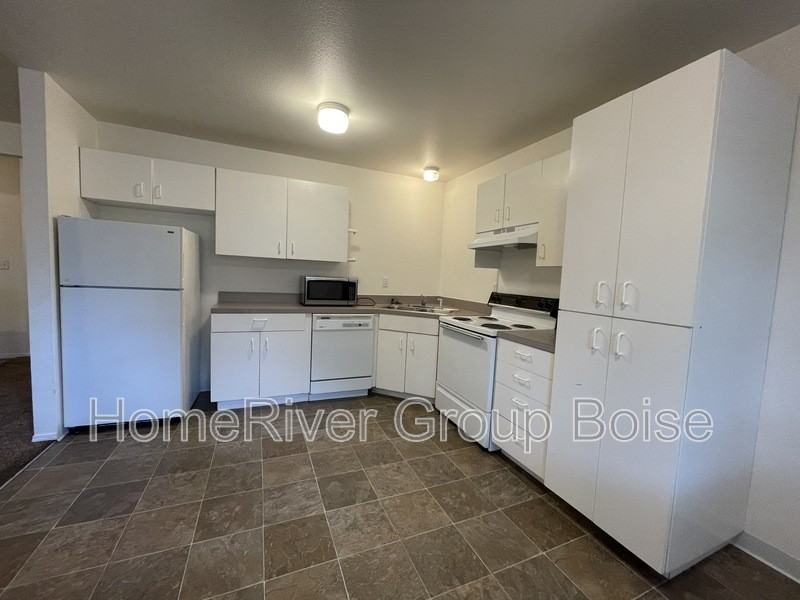 6973 W Susan Ln #201 - Photo 2 of 14