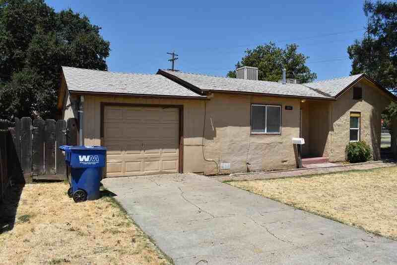 2991 Oleander Ave - Photo 2 of 18