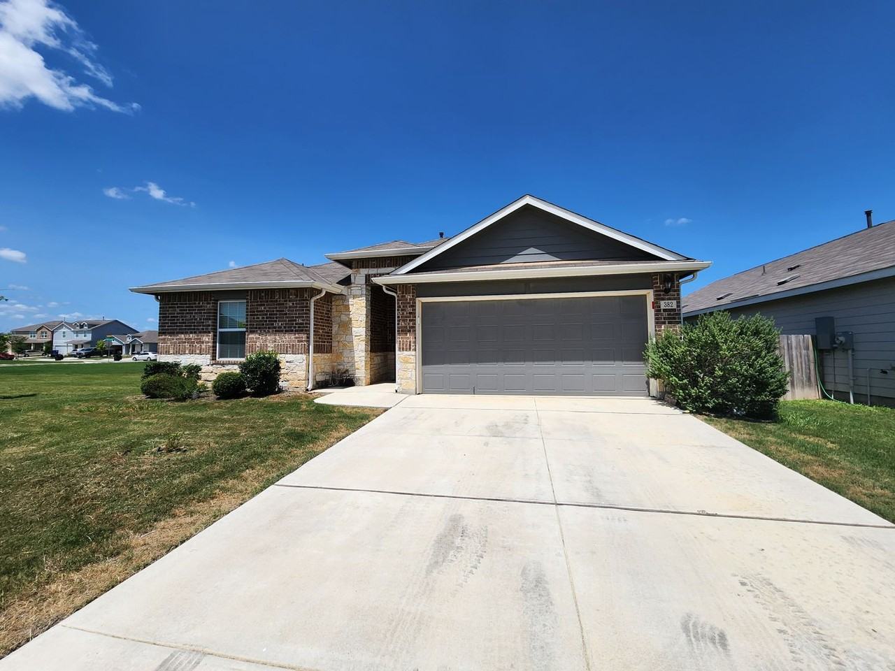 382 N Kowald Ln - Photo 2 of 35
