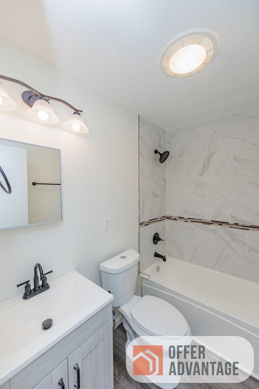 376 E 288th St - Photo 6 of 10