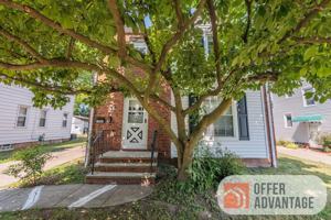 featured image of 376 E 215th St