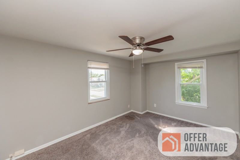 376 E 215th St - Photo 7 of 10