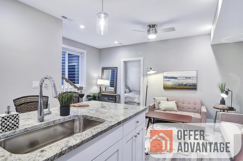 219 Oxford Ave - Photo 7 of 10