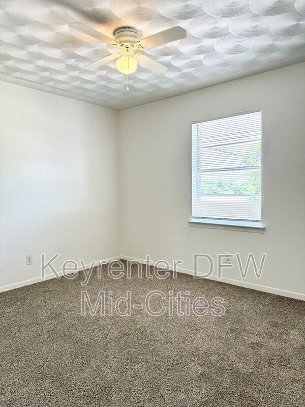 1117 Franklin St #08 - Photo 6 of 9