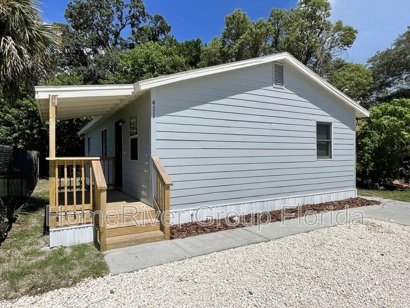 411 E Oakwood St - Photo 2 of 22