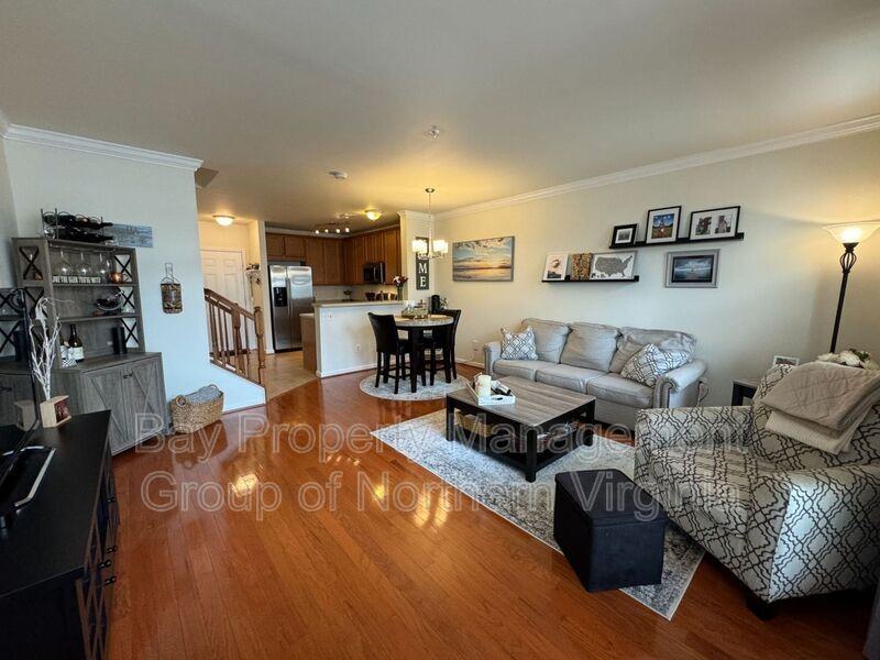 42527 Highgate Ter - Photo 2 of 18