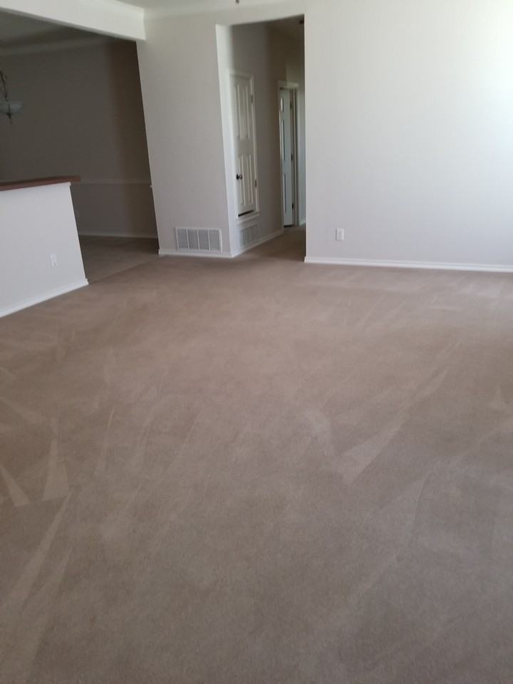 1202 Gregory Ct - Photo 3 of 14