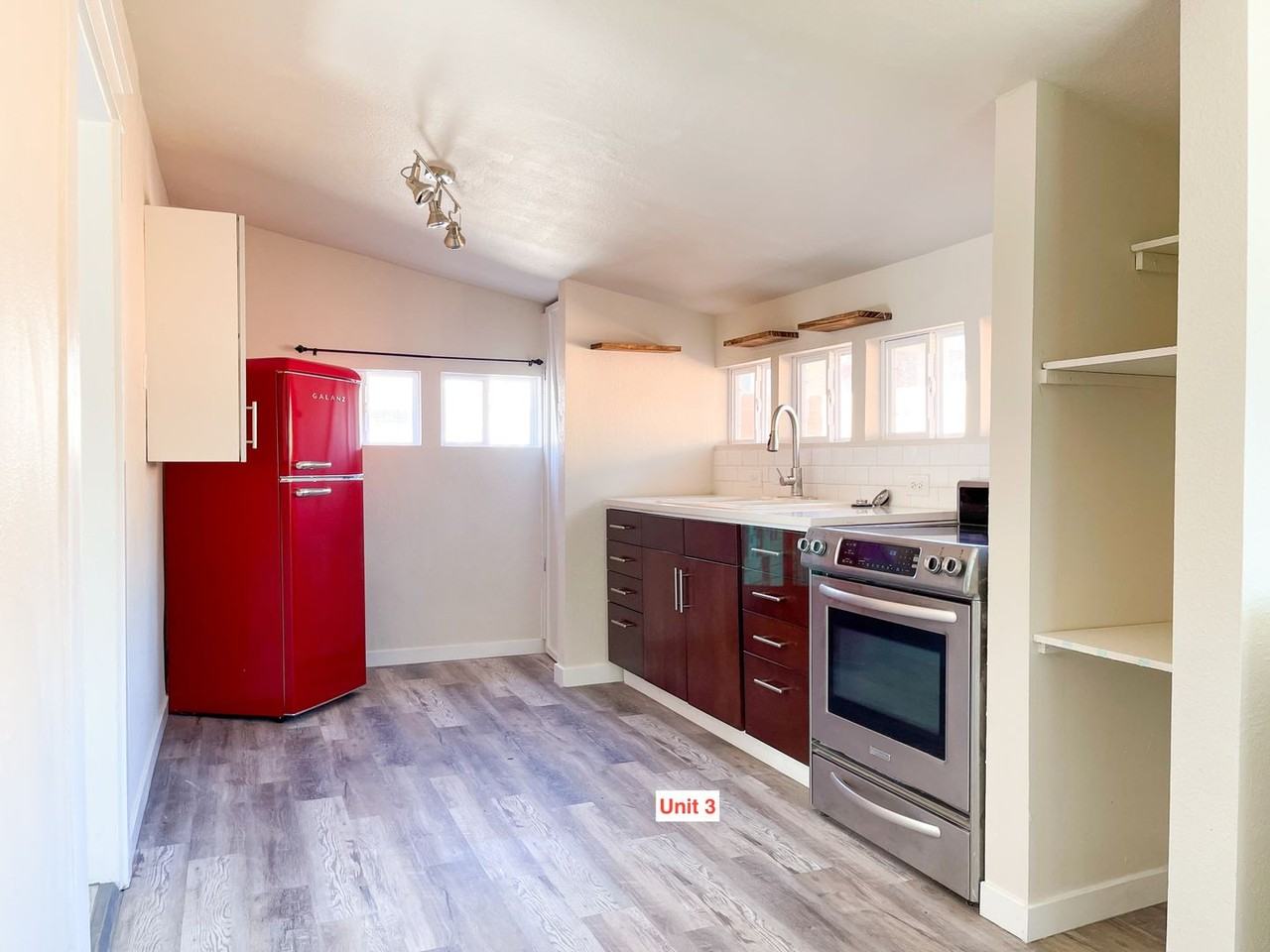 8016 E 16th Ave - Photo 2 of 31