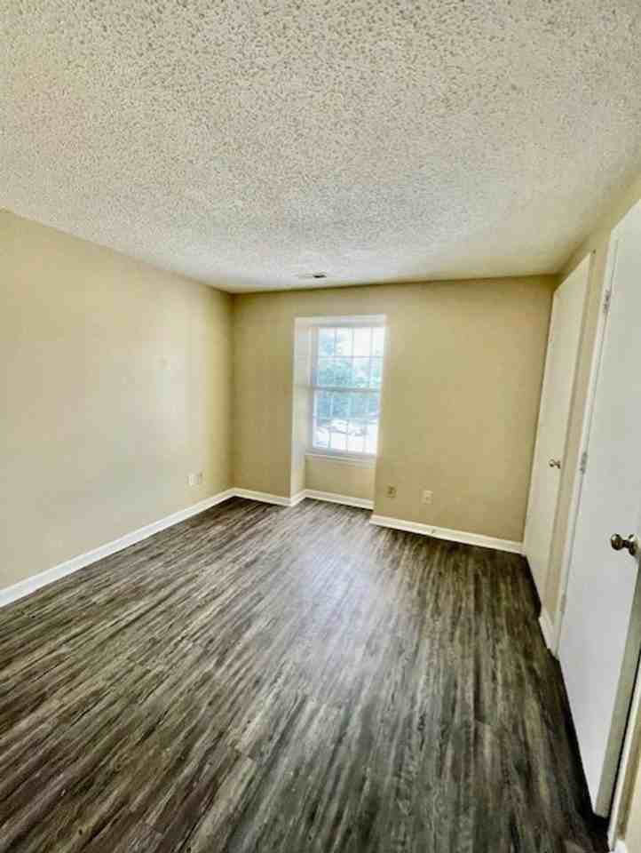 1624 Arlyn Circle - Photo 6 of 9