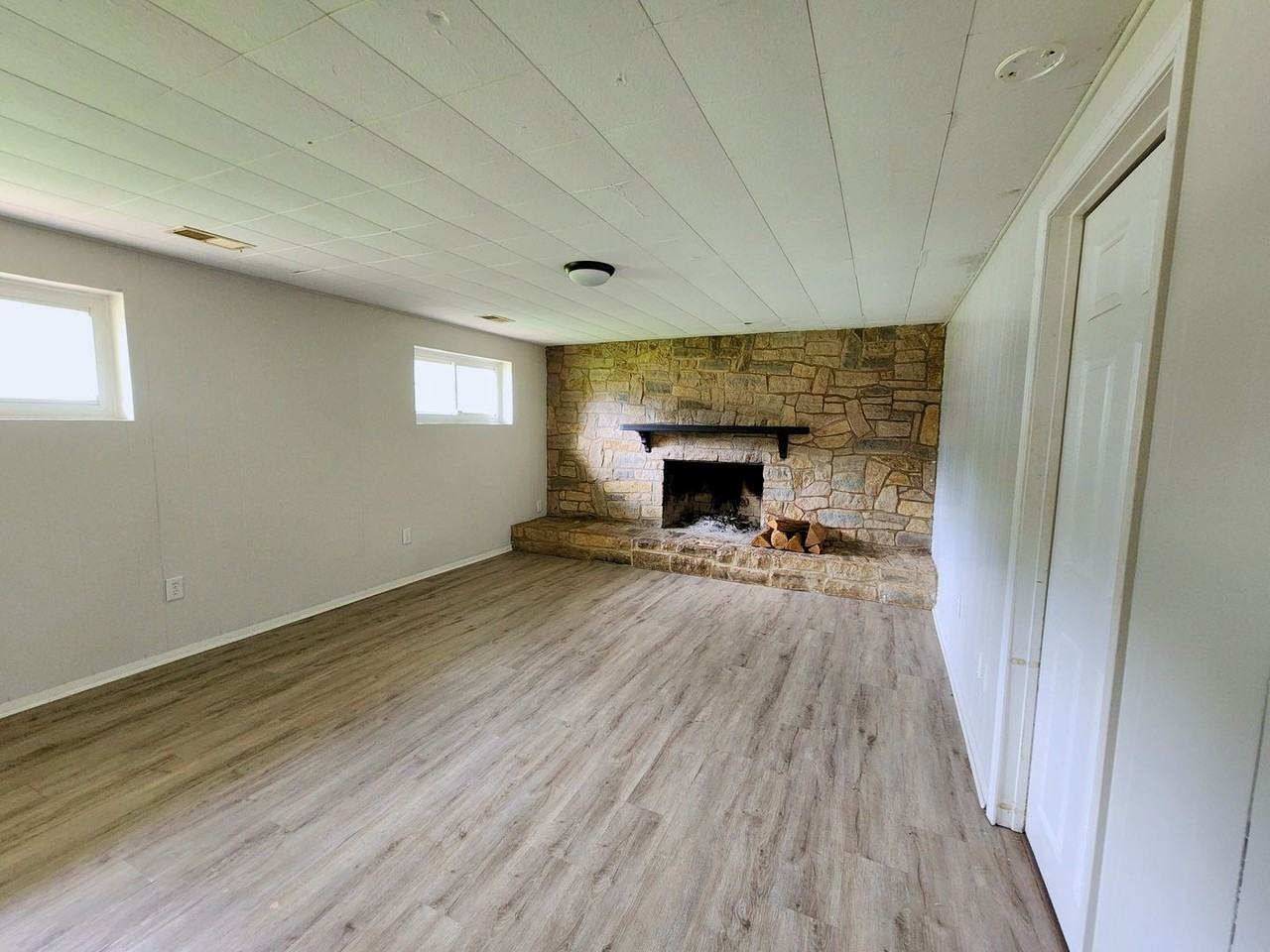 4844 Harbor Boulevard - Photo 4 of 7