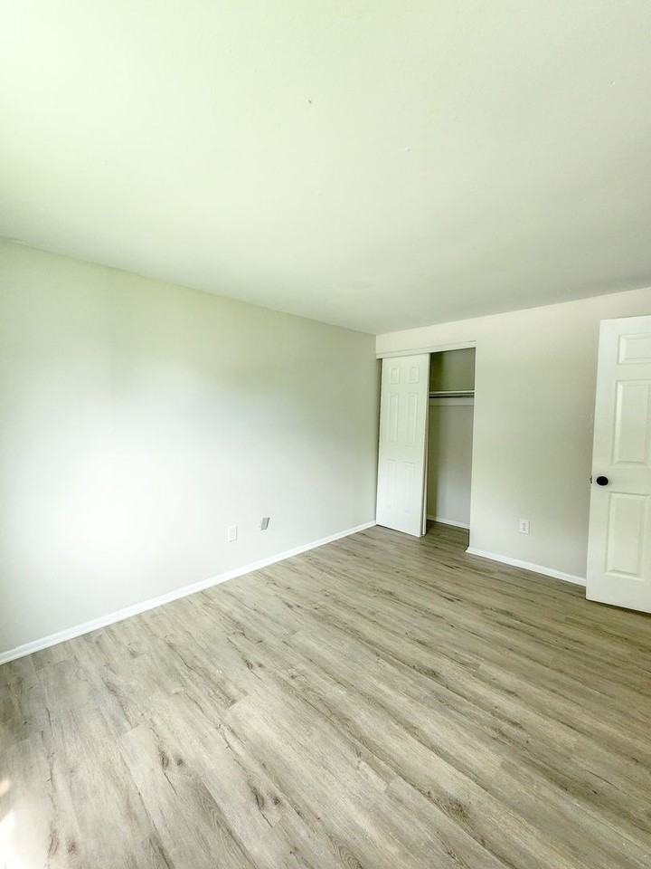 4844 Harbor Boulevard - Photo 5 of 7