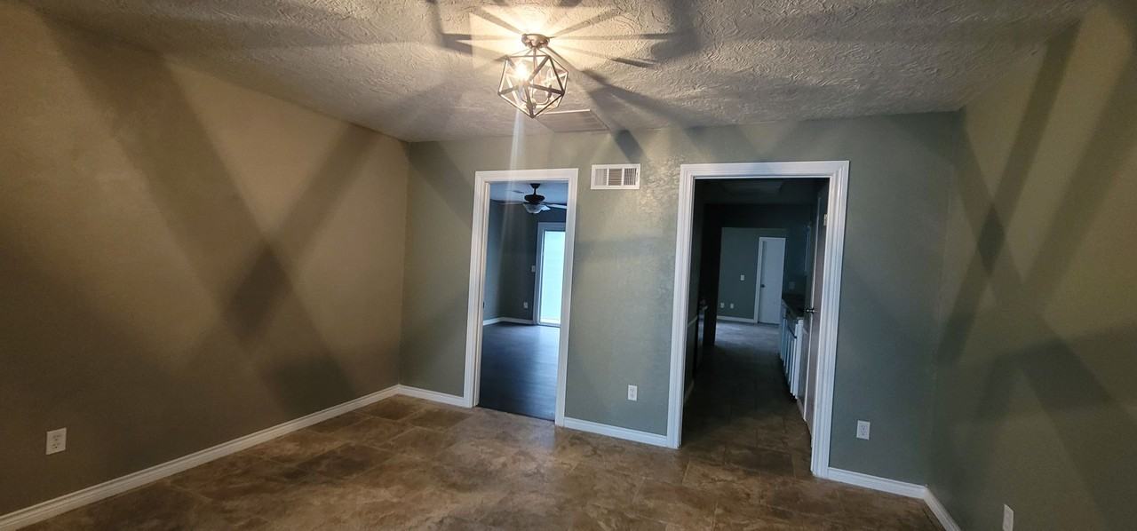 4331 Alicia Dr - Photo 2 of 14