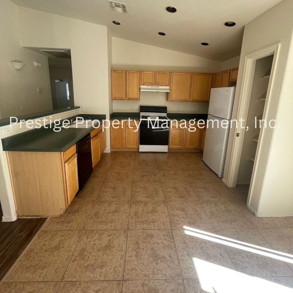 8786 S Desert Valley Way - Photo 2 of 17