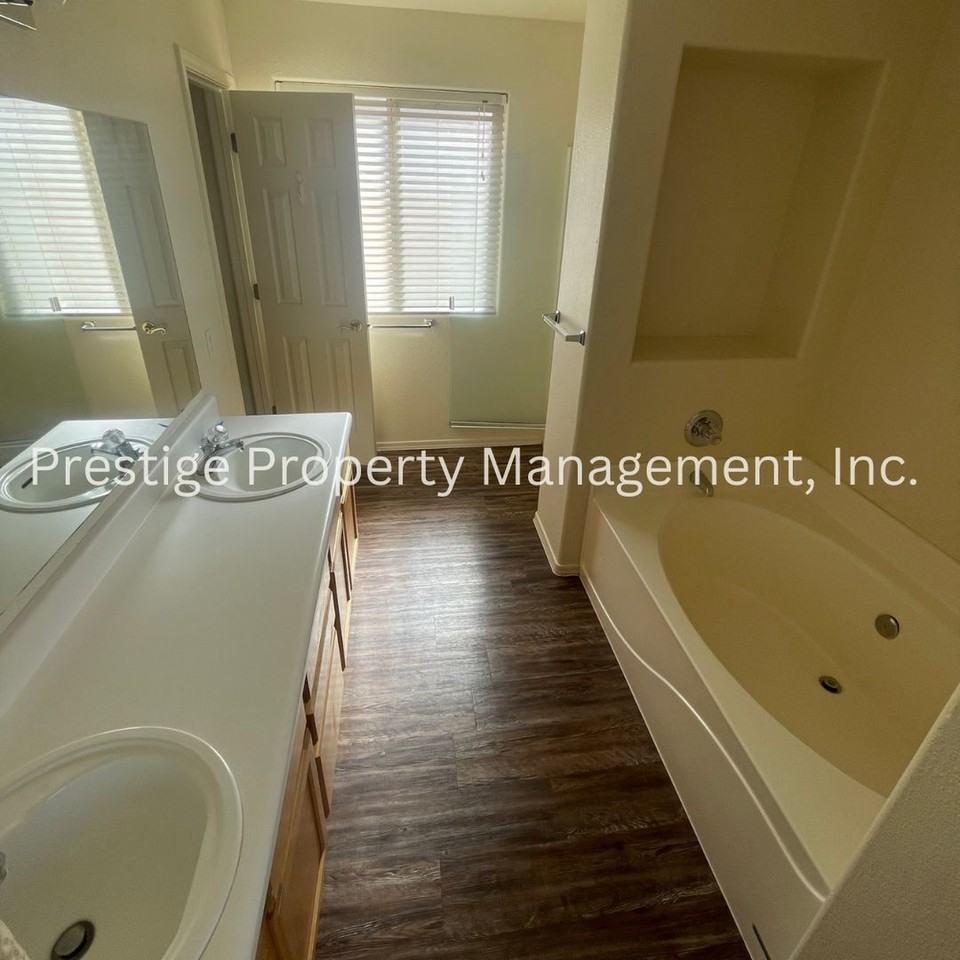 8786 S Desert Valley Way - Photo 7 of 17