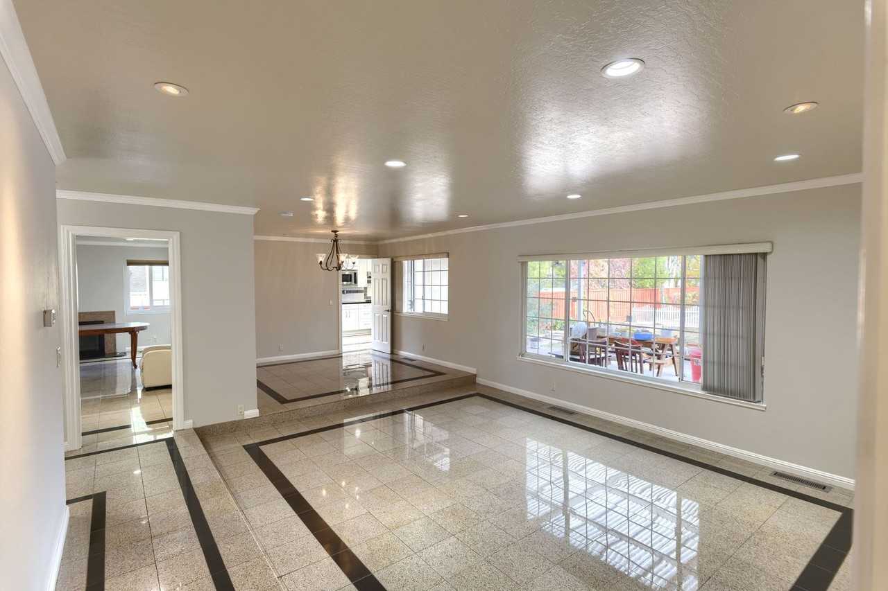 6706 Trinidad Dr - Photo 2 of 12