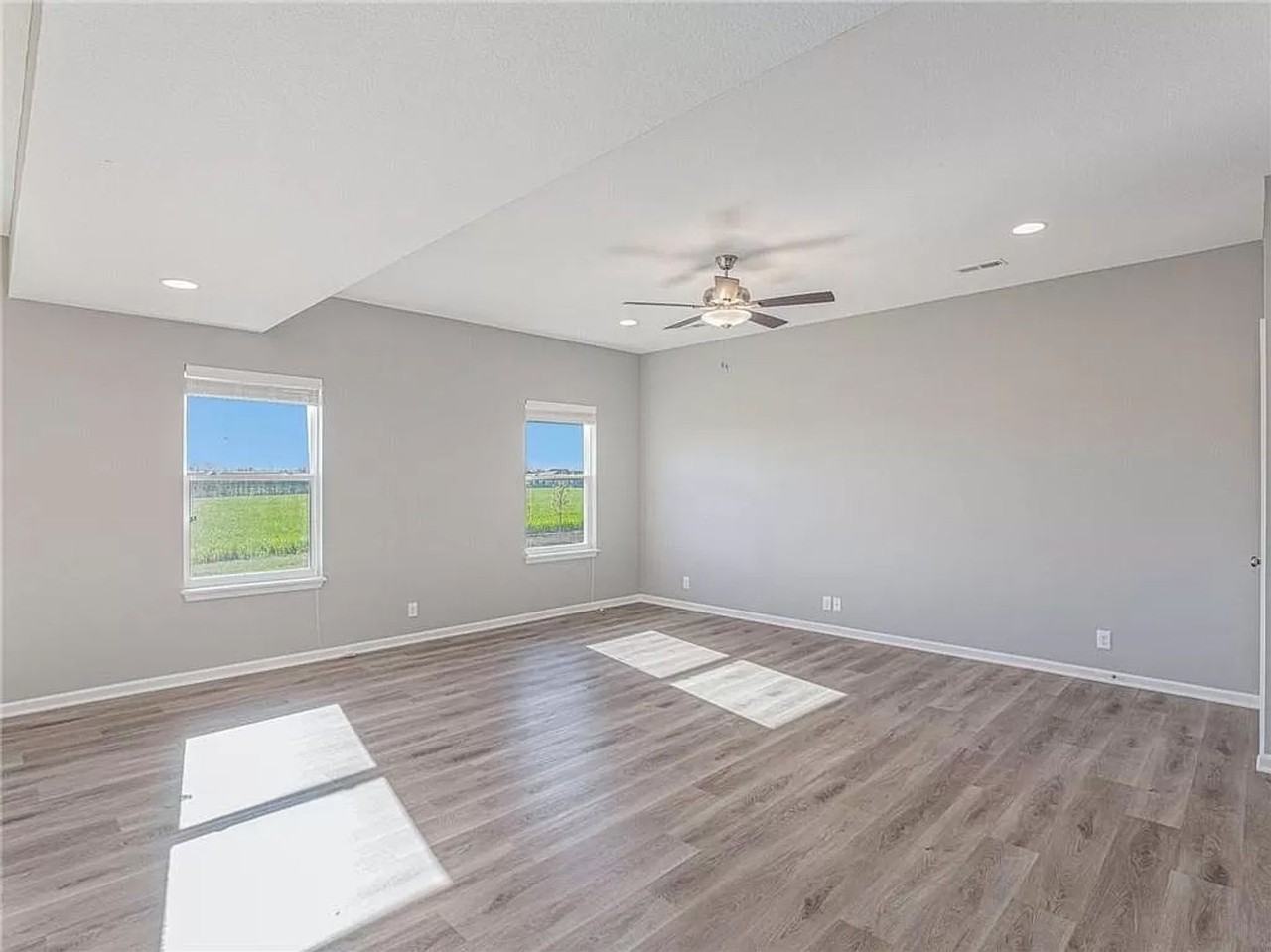 9127 Sw 2nd St - Photo 4 of 14