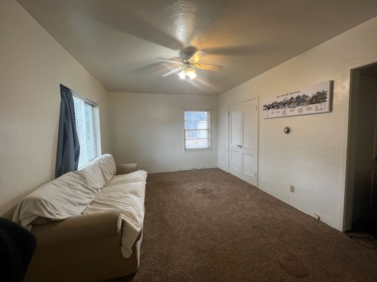 721 E College Dr - Photo 4 of 14