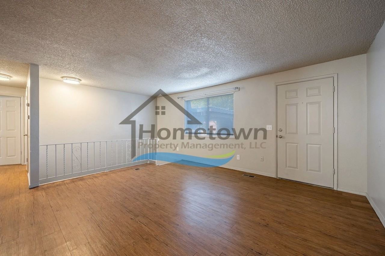 2420 N 8th St - Photo 6 of 25