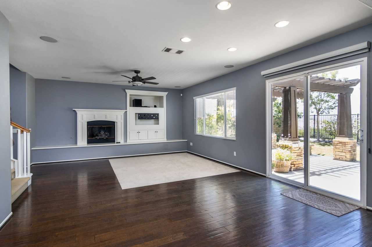 28031 Alta Vista Ave - Photo 5 of 32