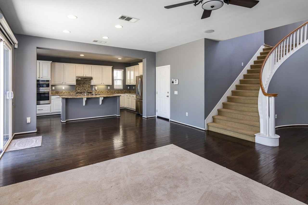28031 Alta Vista Ave - Photo 7 of 32