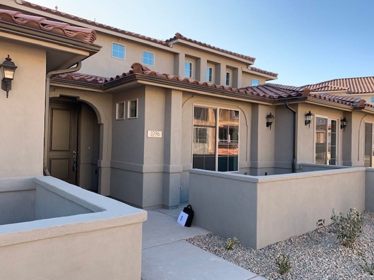 1096 N Alegre Aly - Photo 3 of 47