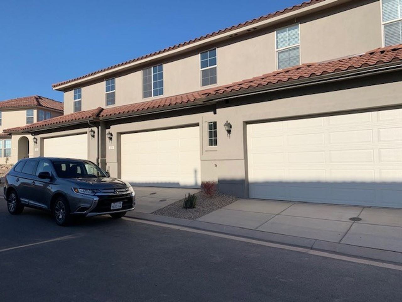 1096 N Alegre Aly - Photo 4 of 47