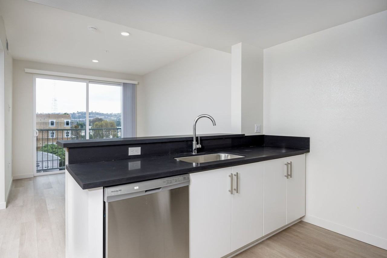 3533 Chesapeake Ave in Gateway - Photo 4 of 11