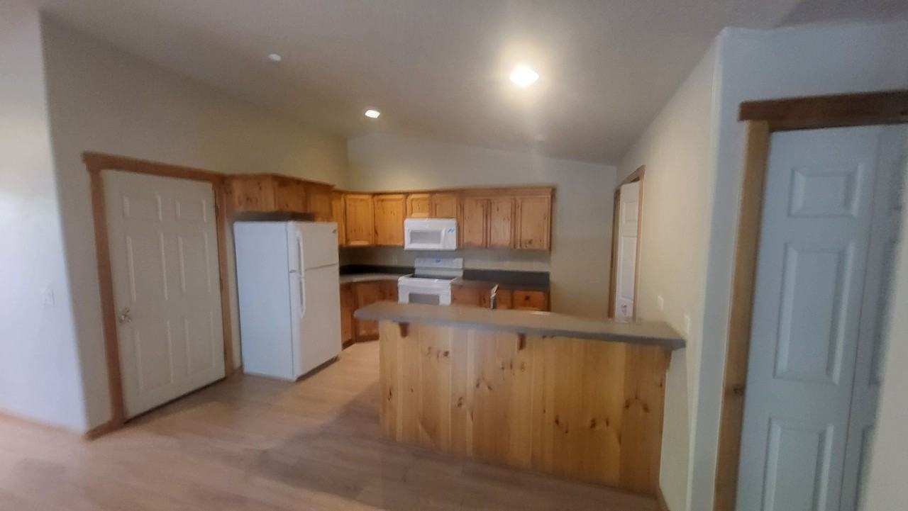 LH-791-793 - Photo 3 of 21