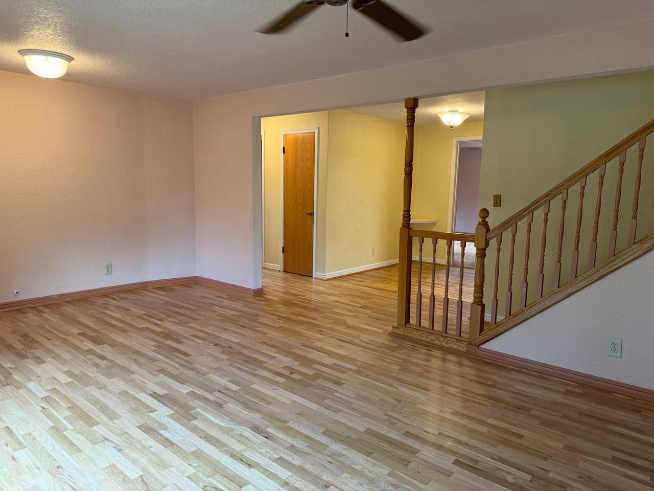 852 Leigh St - Photo 6 of 42