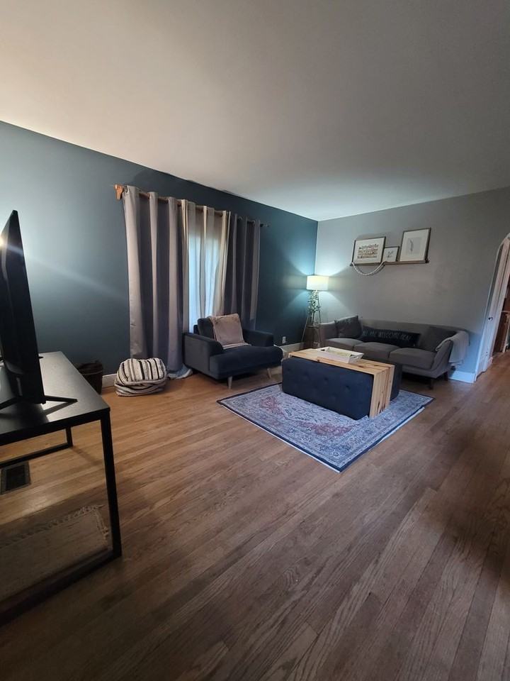 3428 Lafayette Ave - Photo 3 of 9