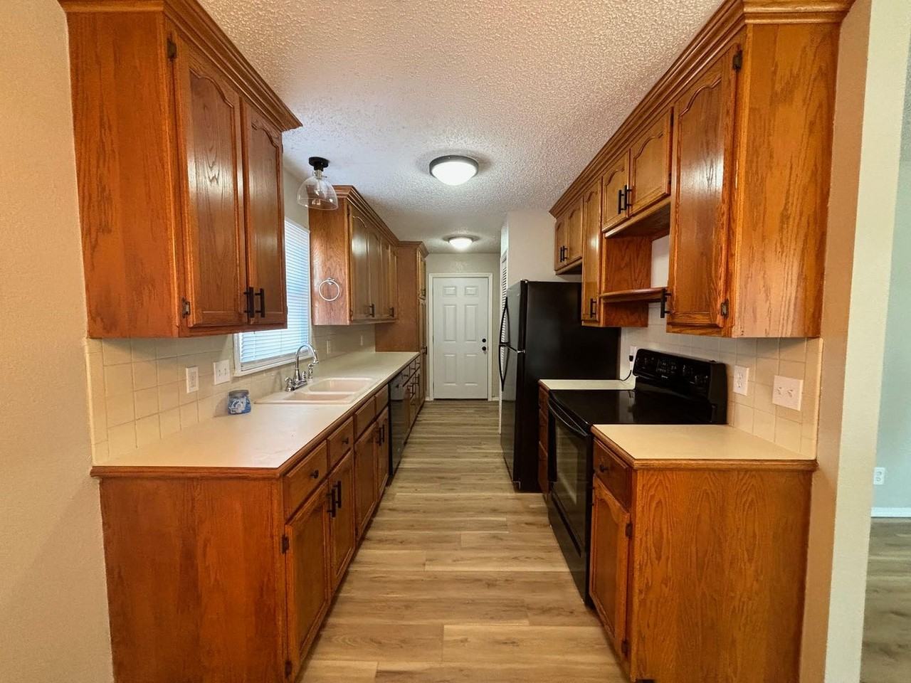 3308 S Saint Paul Ave - Photo 5 of 10