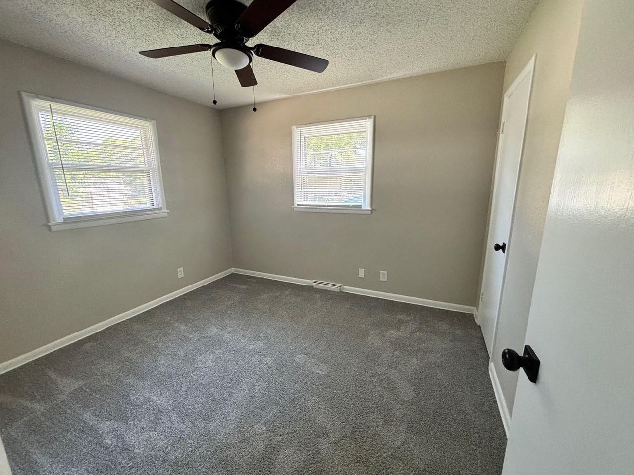 3308 S Saint Paul Ave - Photo 7 of 10