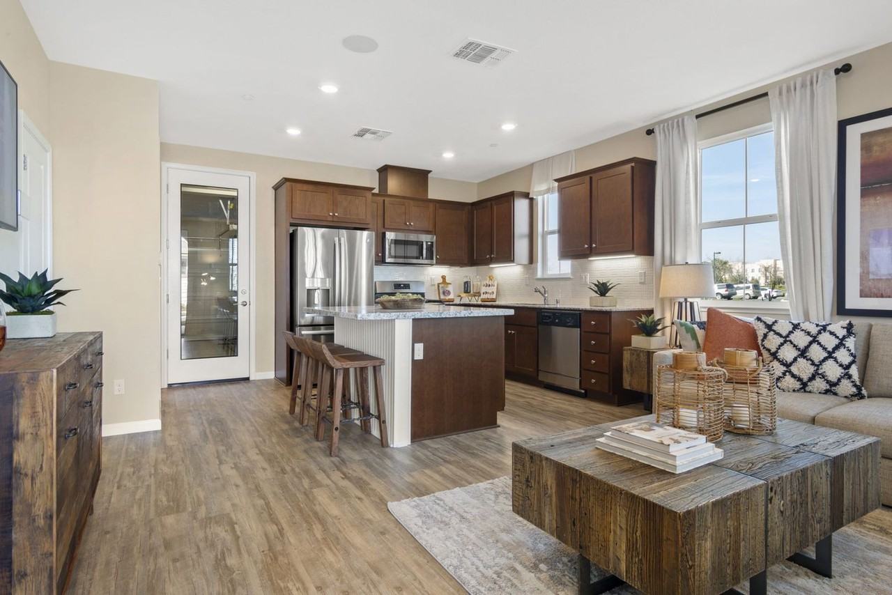 23 Advantage Ct - Photo 2 of 5