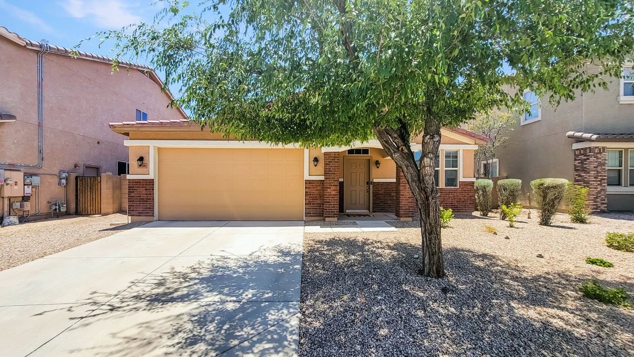 17339 W Buchanan St - Photo 2 of 37